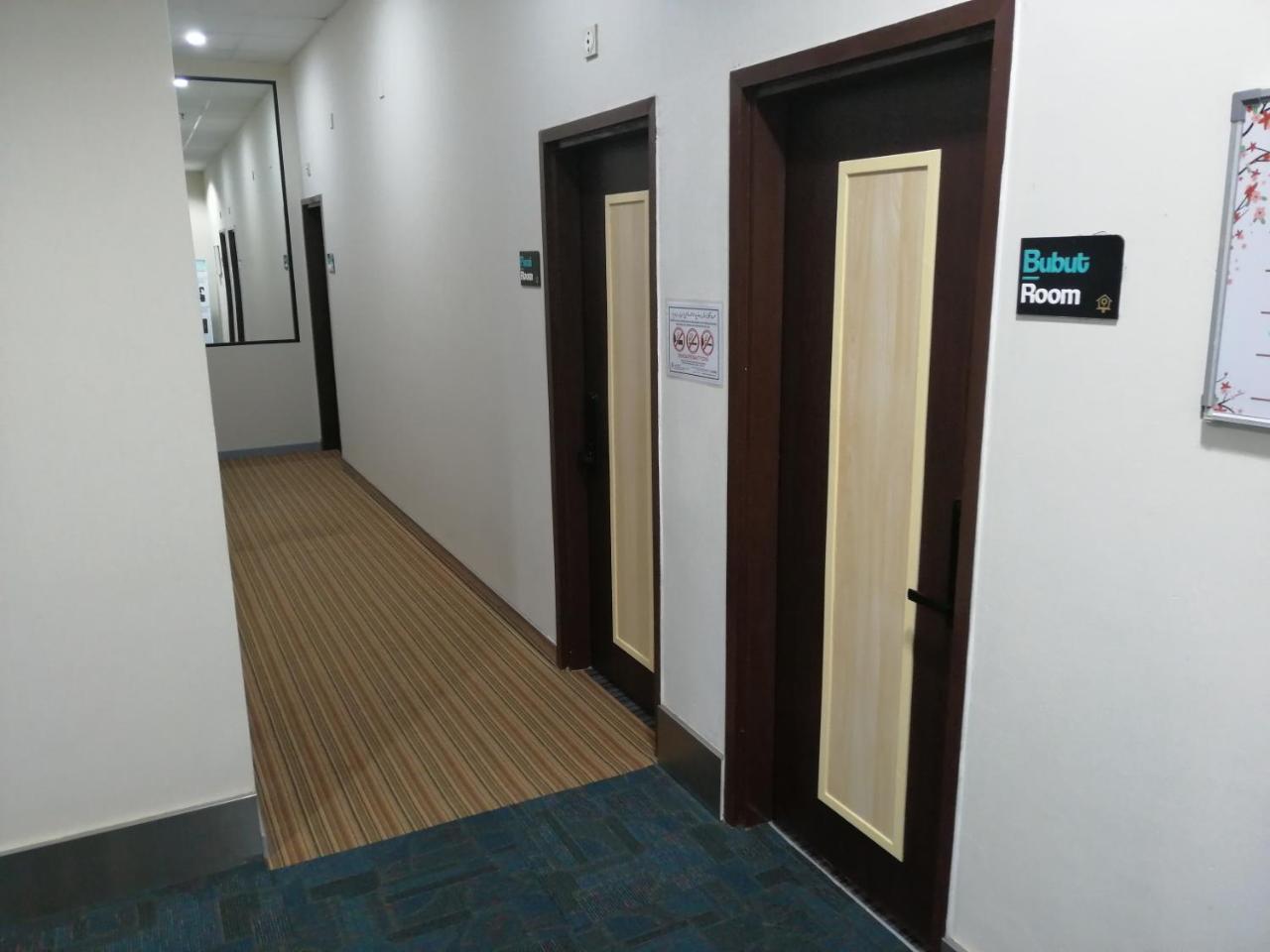 Nest Dayrooms Μπαντάρ Σερί Μπεγκαβάν Εξωτερικό φωτογραφία